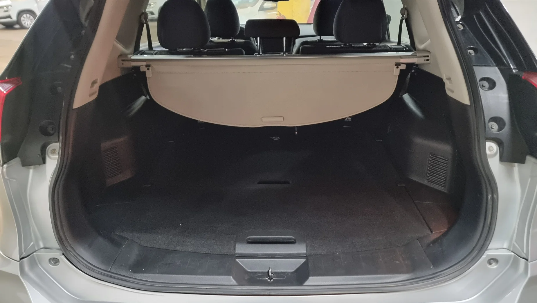 Nissan X-Trail photo